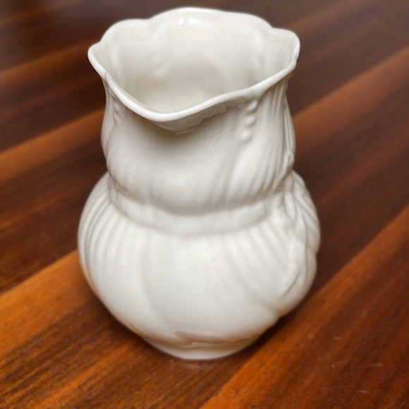 Belleek Irish vase - Picture 4 of 5